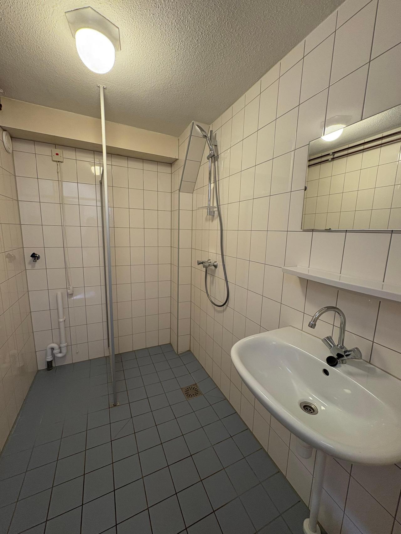 housePhoto