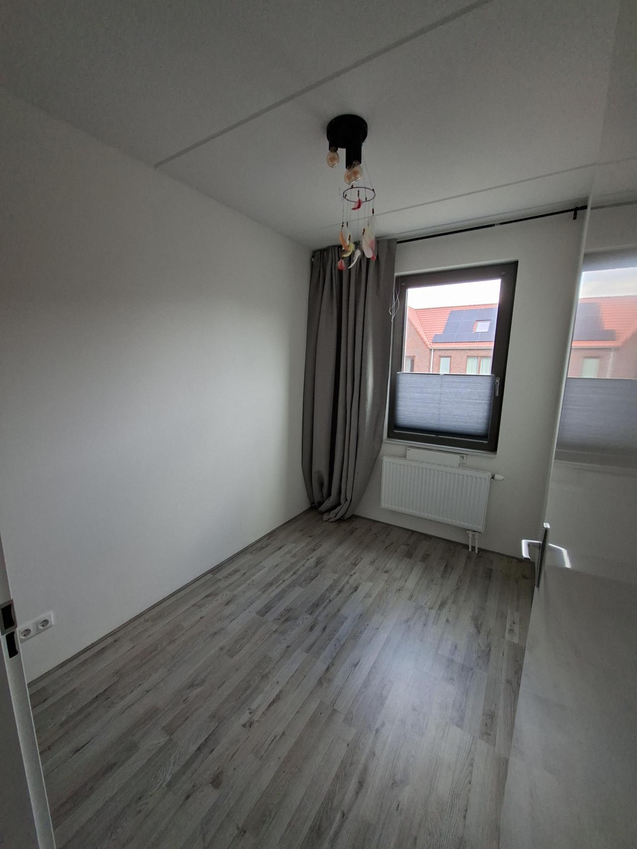 housePhoto