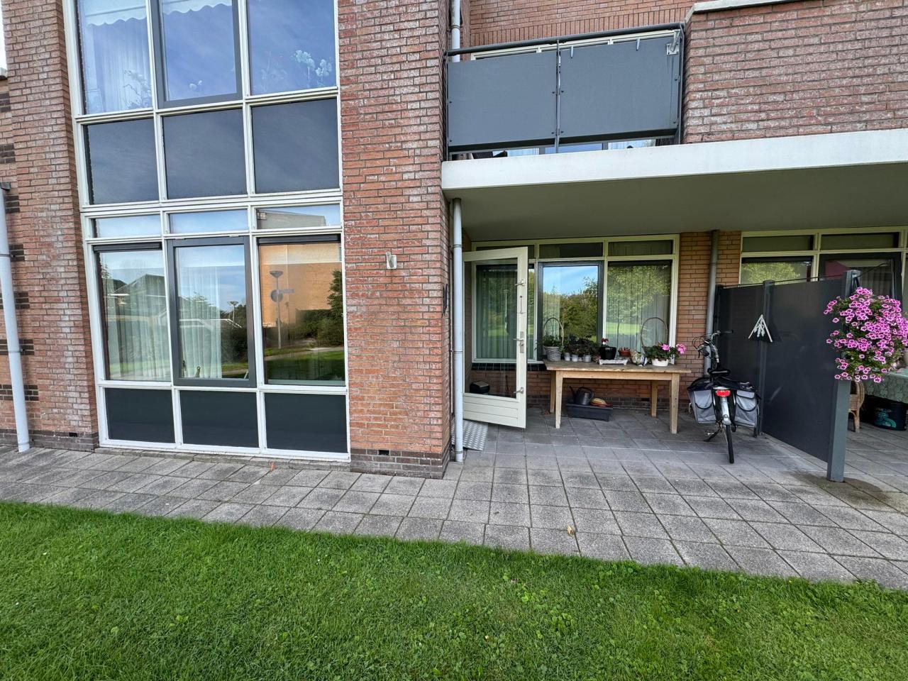 housePhoto