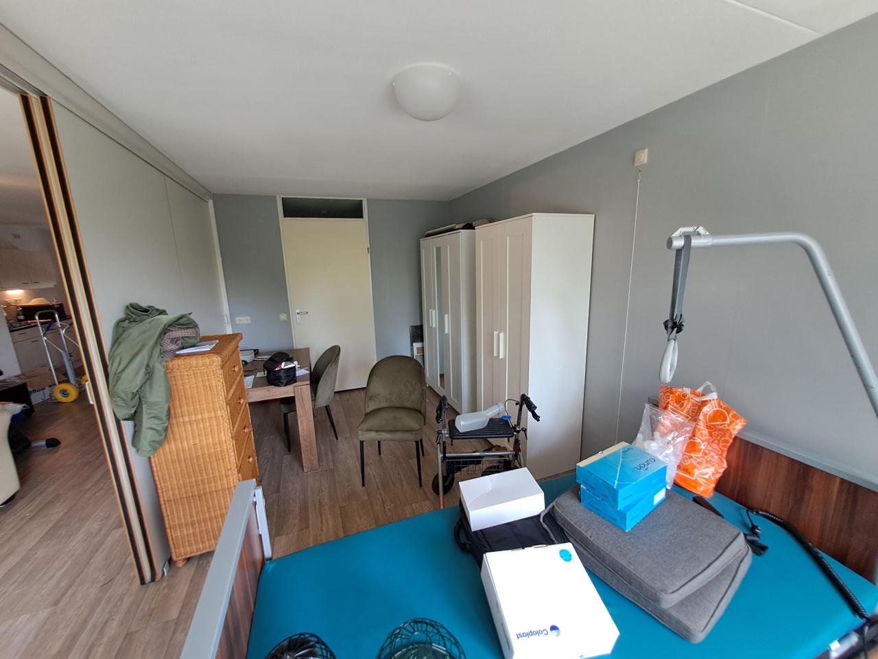 housePhoto