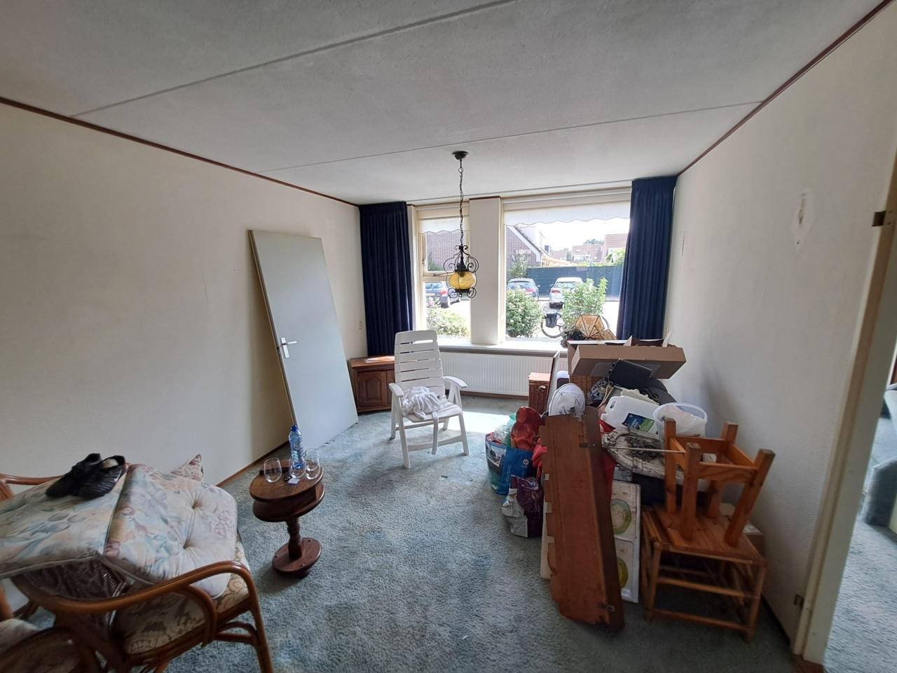 housePhoto