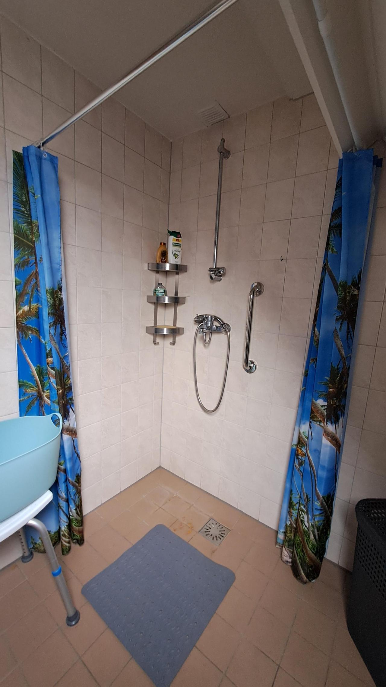 housePhoto