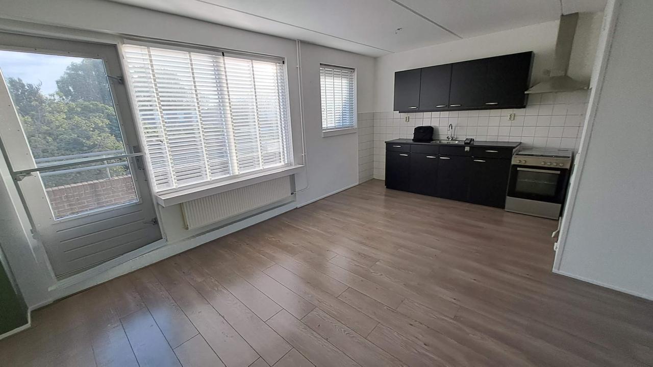 housePhoto