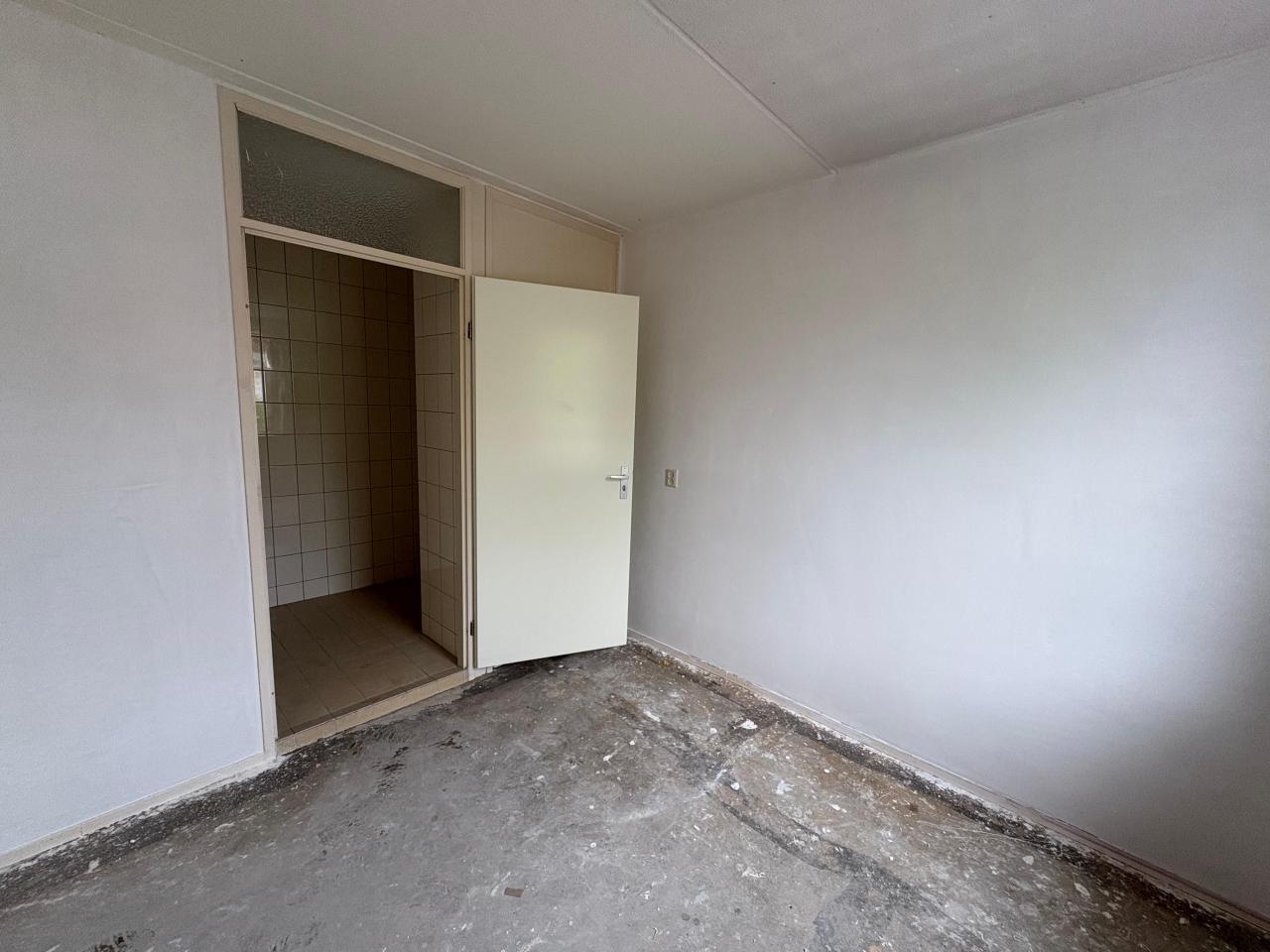 housePhoto