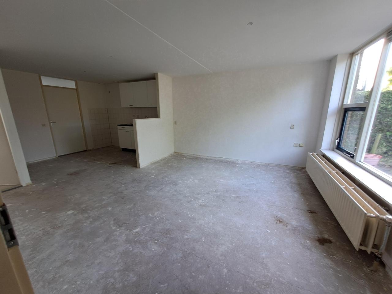 housePhoto