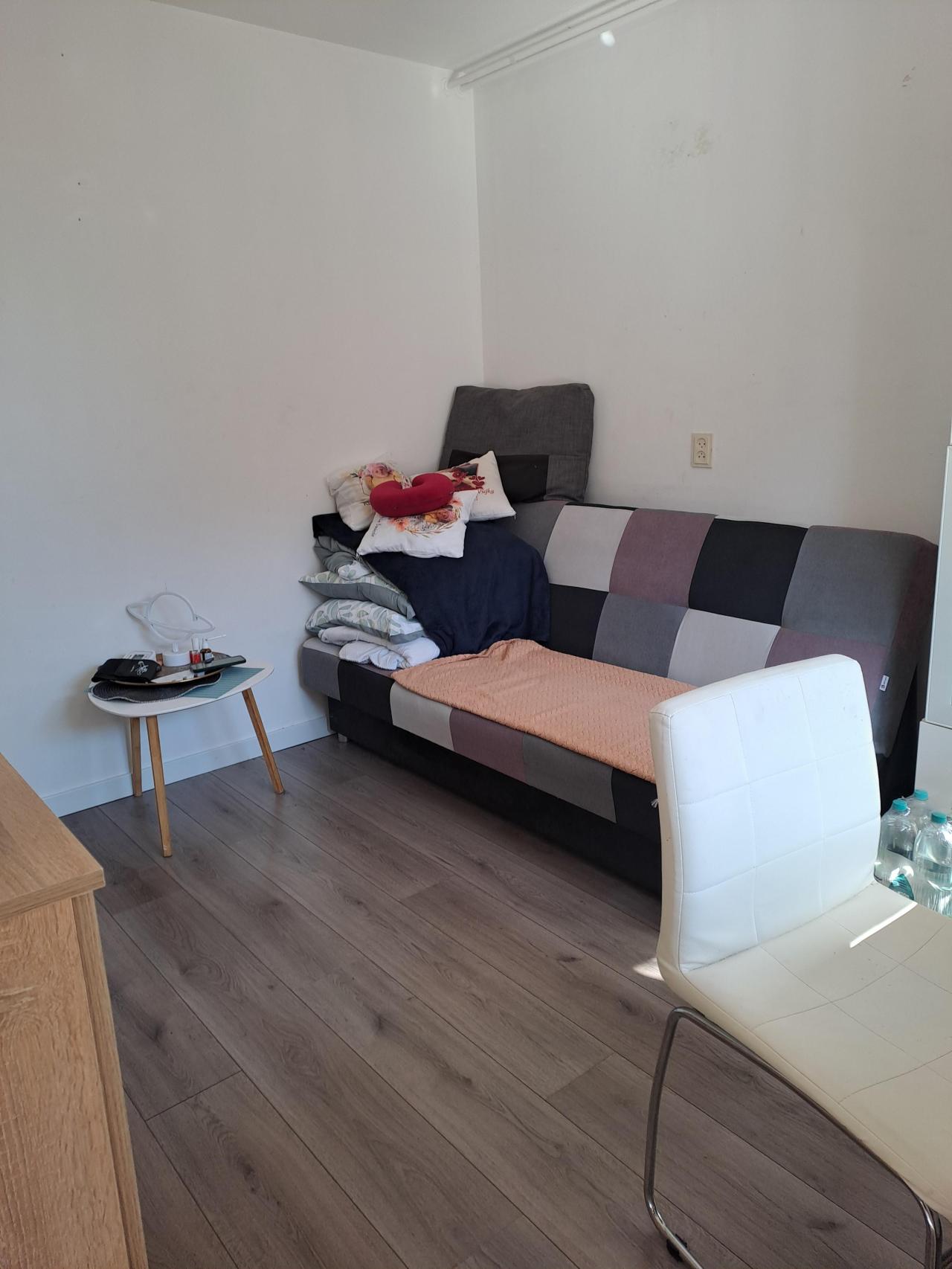housePhoto
