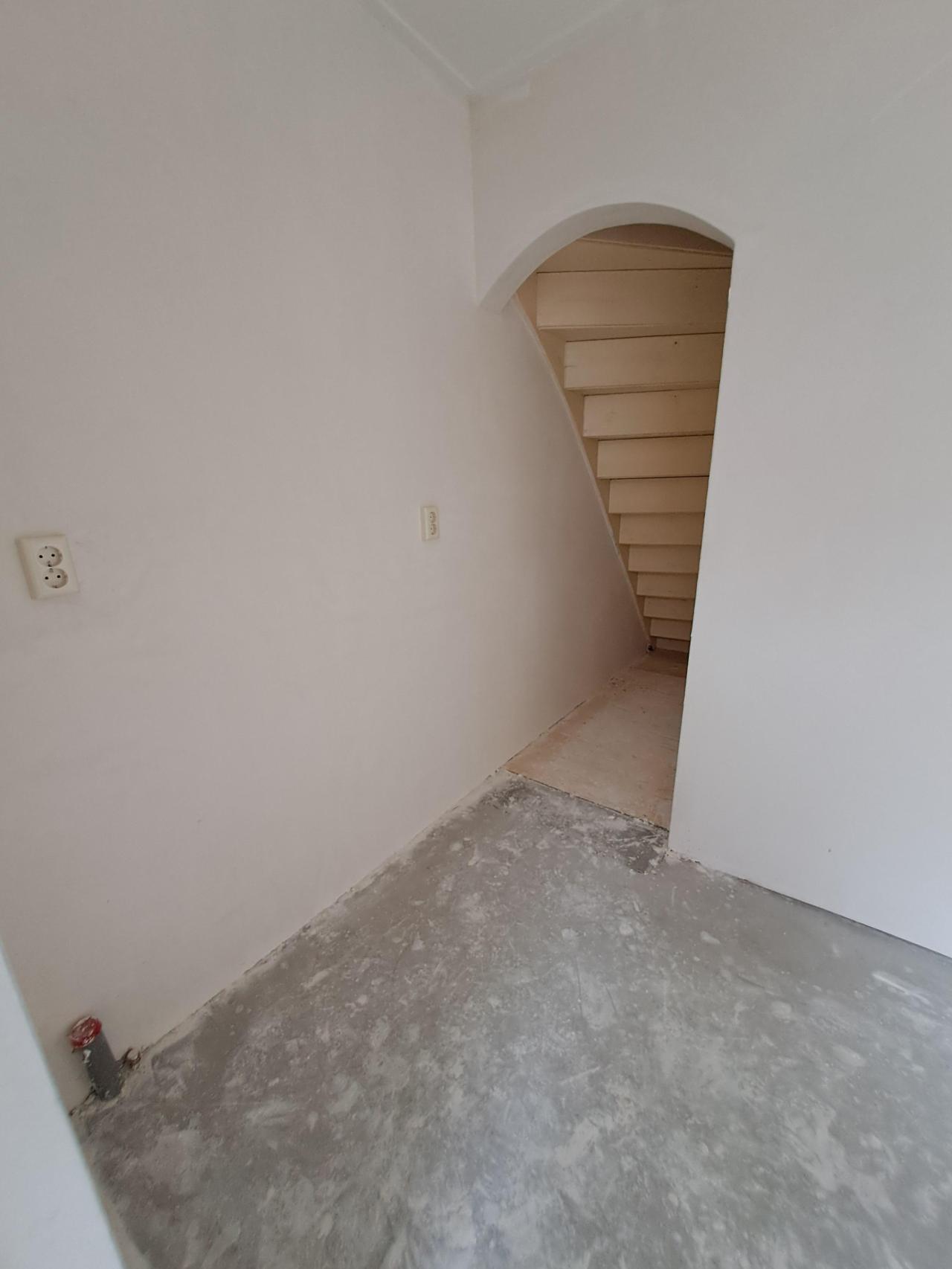 housePhoto
