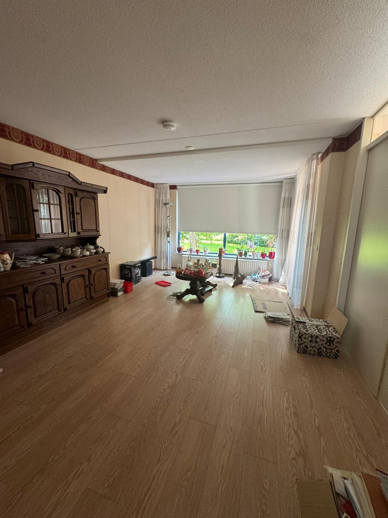 housePhoto