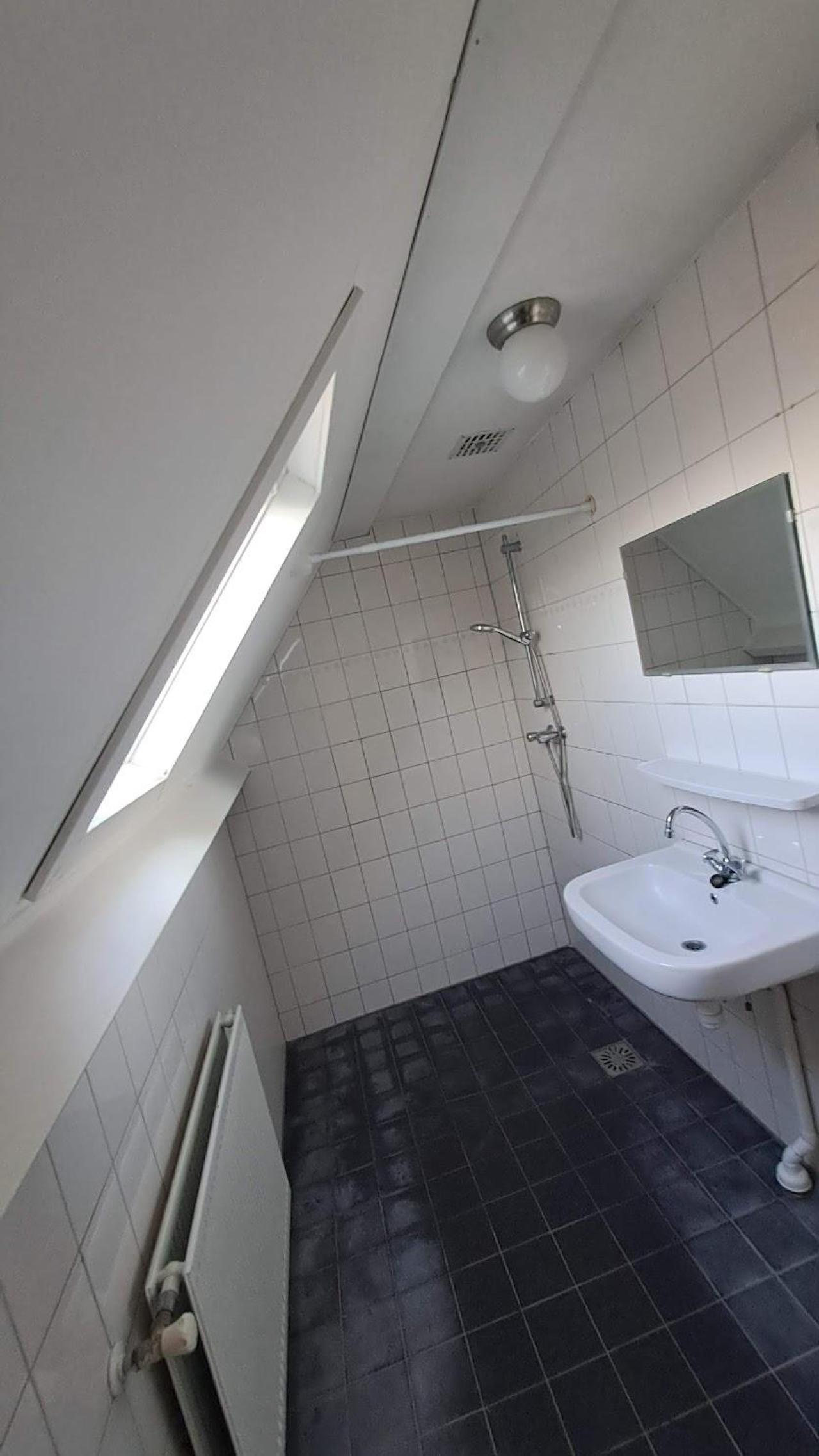 housePhoto