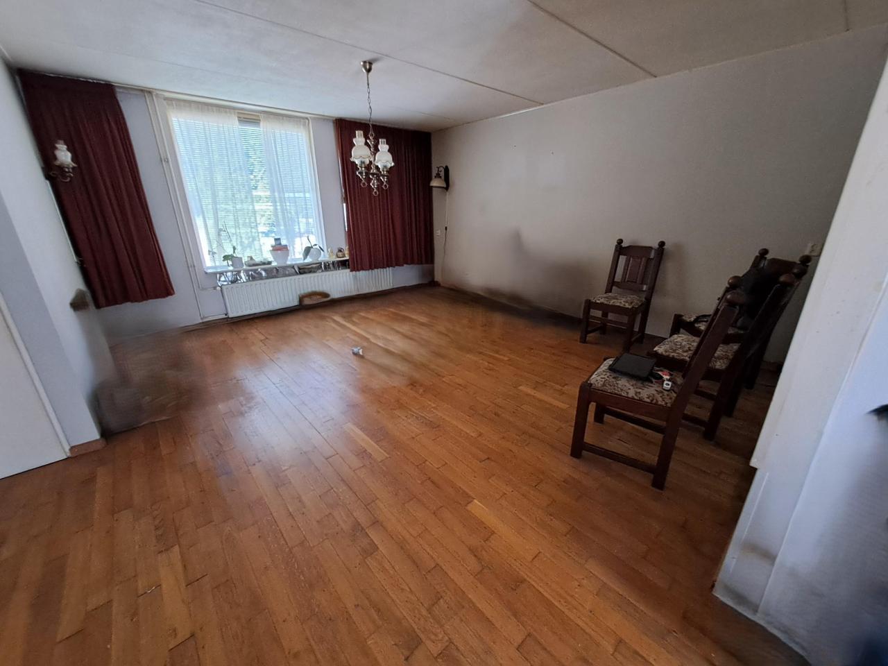 housePhoto