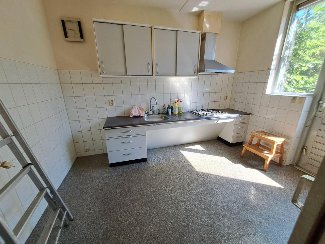 housePhoto