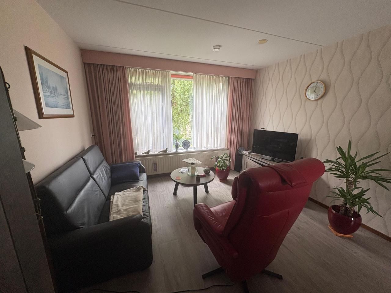 housePhoto