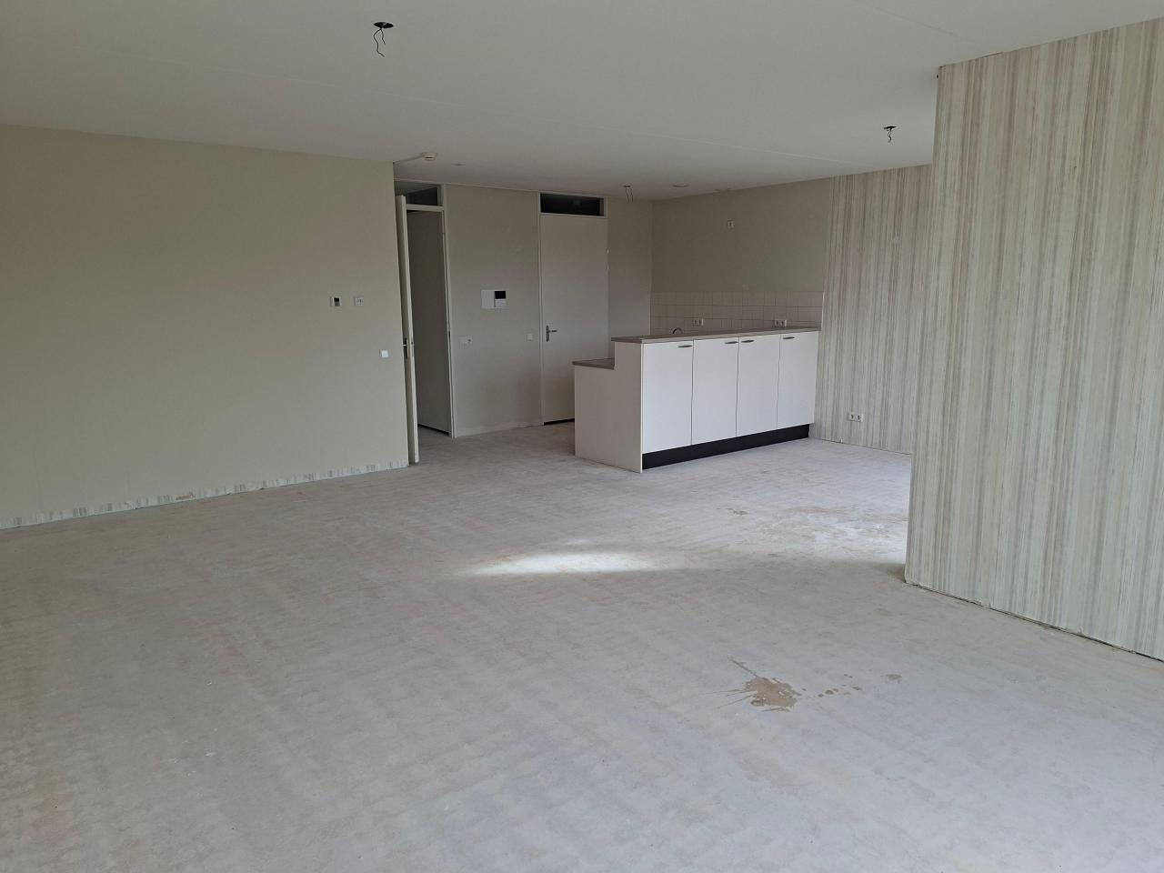 housePhoto