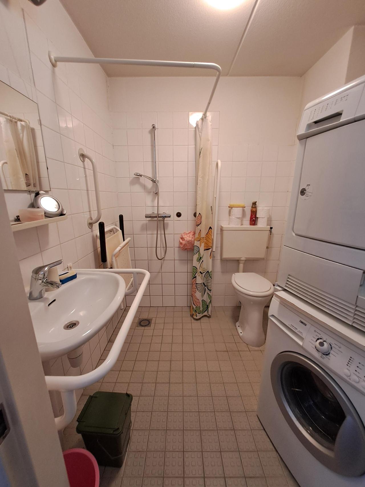 housePhoto
