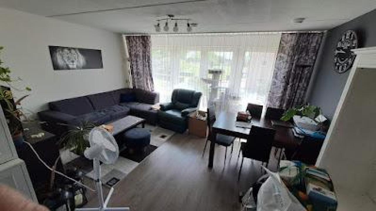 housePhoto