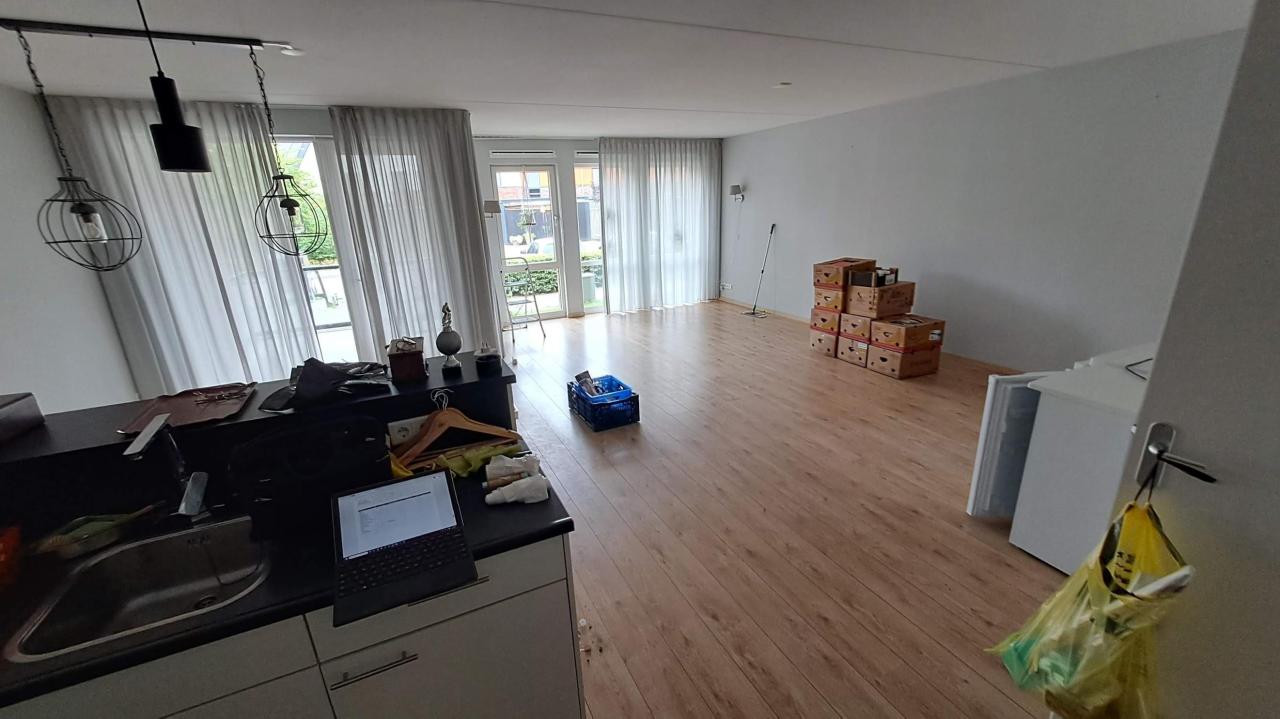 housePhoto