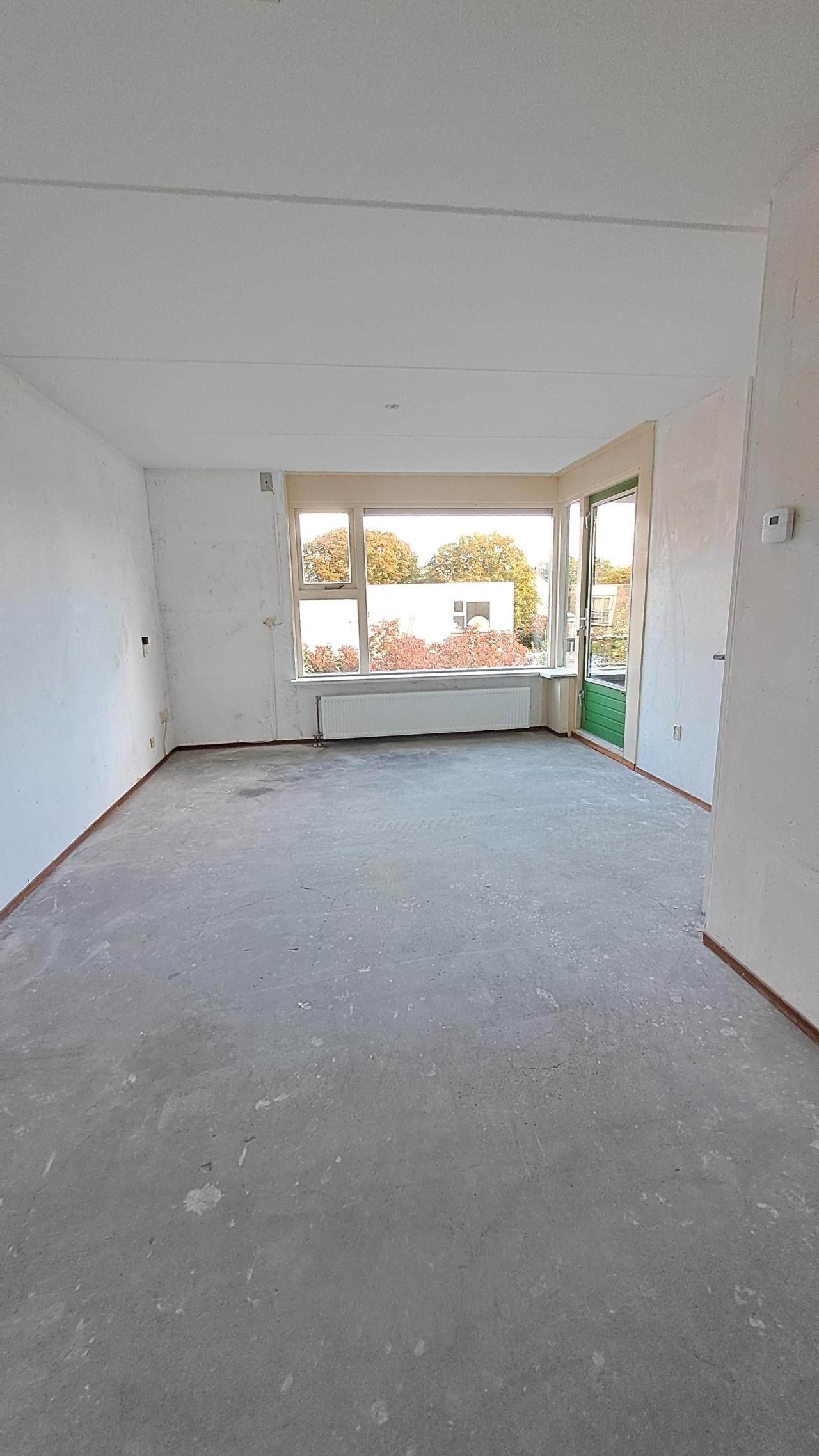 housePhoto