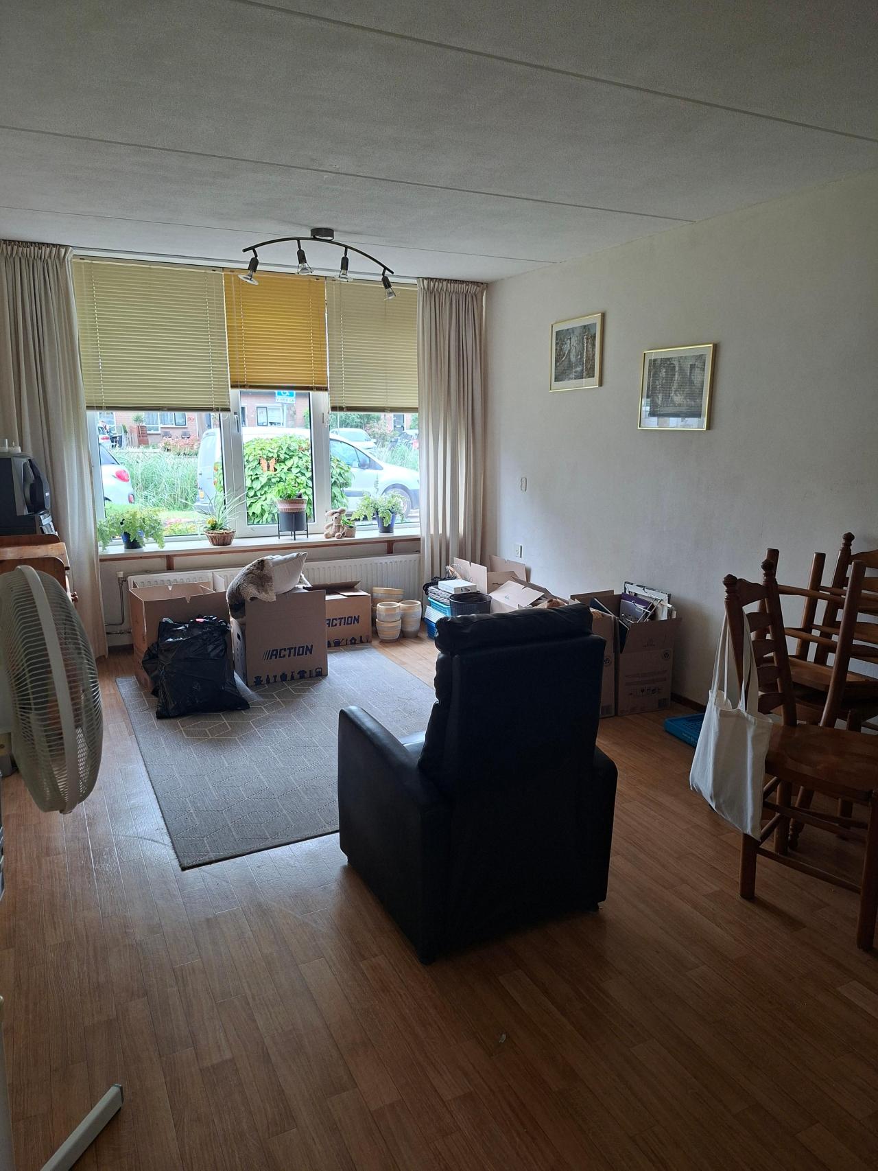 housePhoto