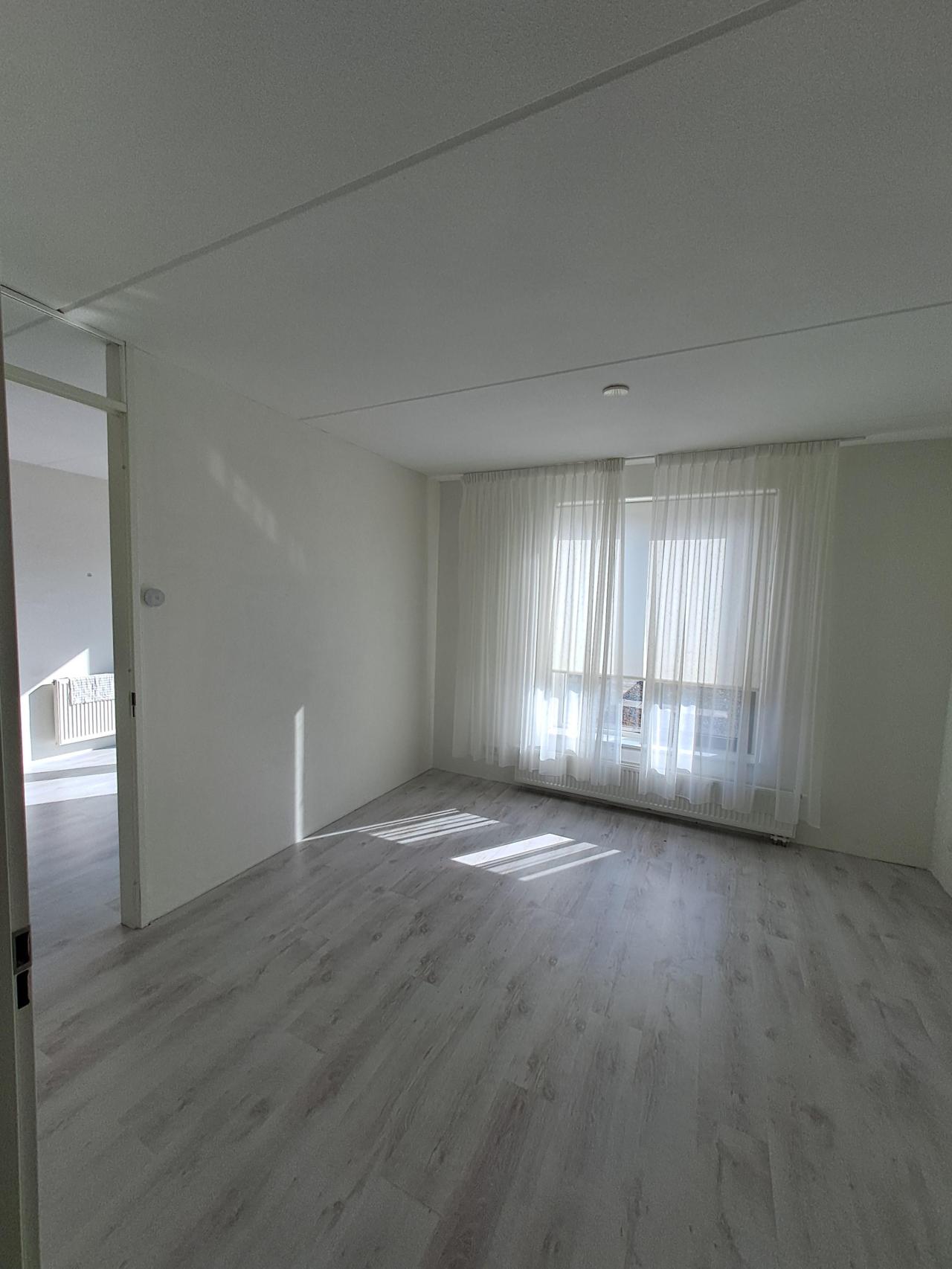 housePhoto