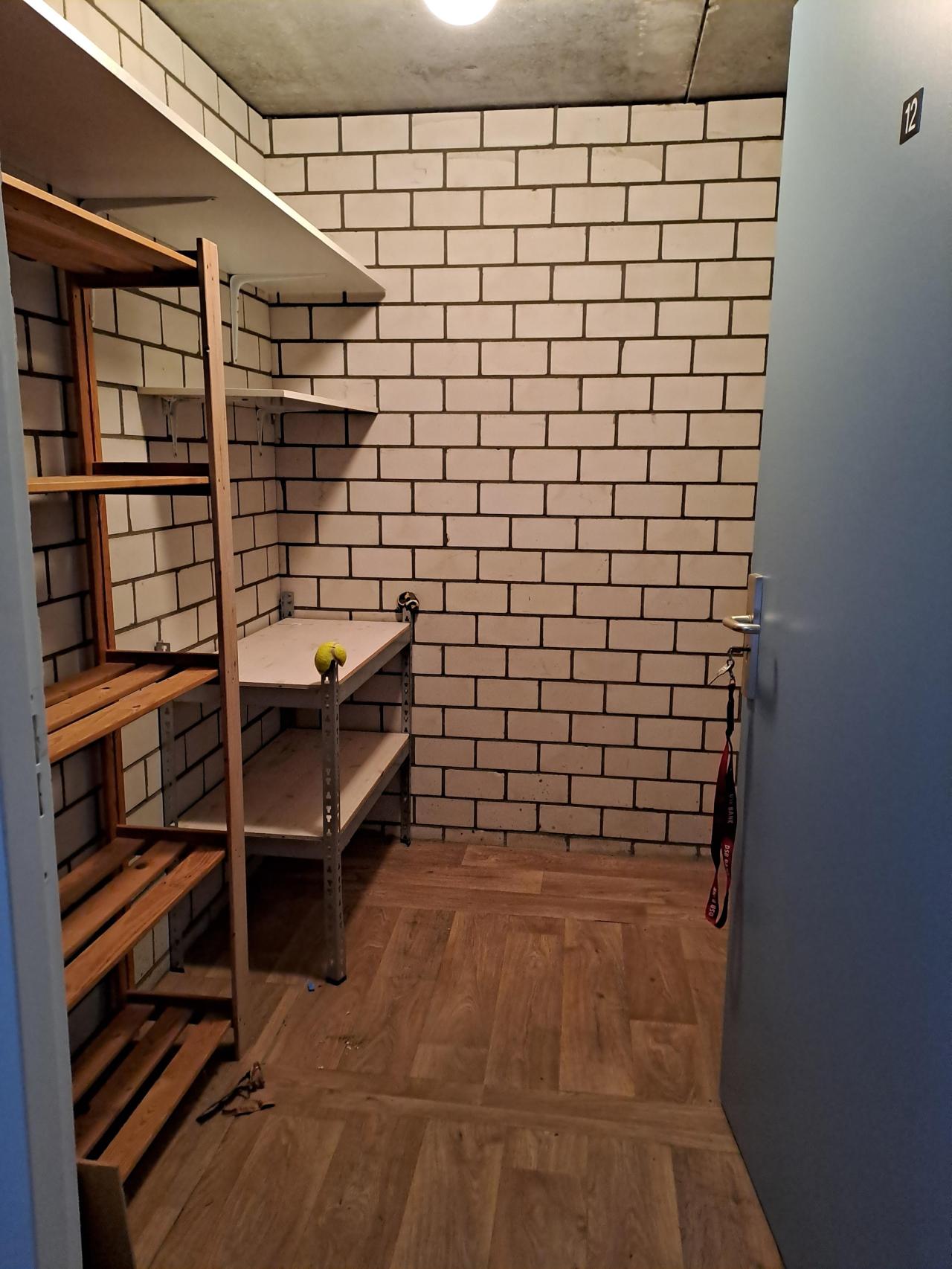 housePhoto