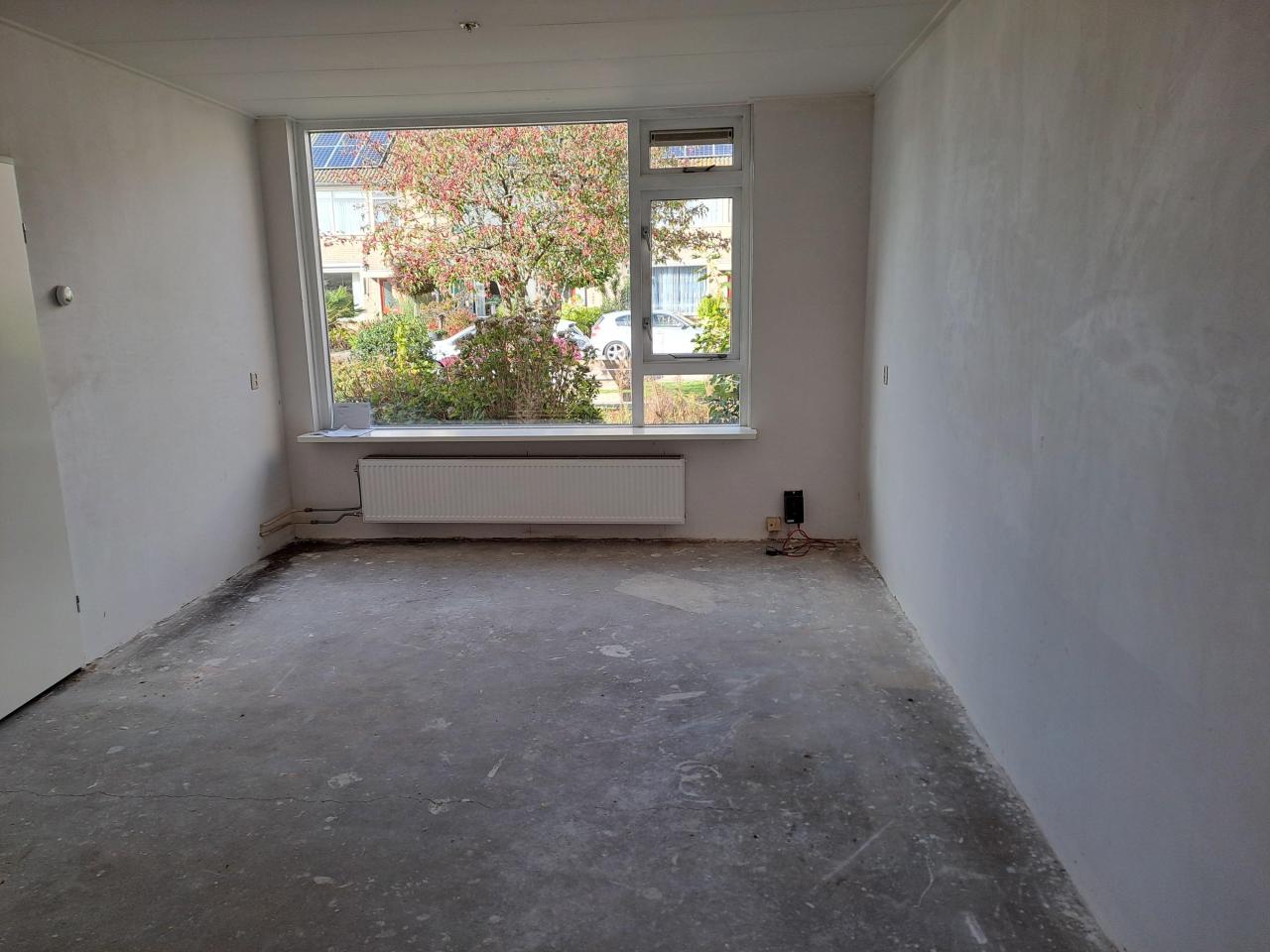 housePhoto