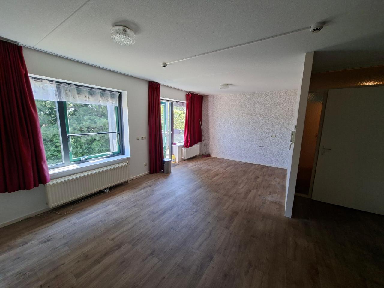 housePhoto