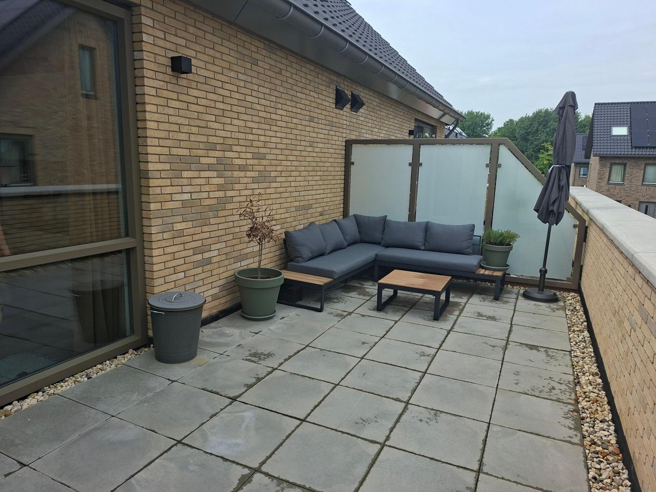 housePhoto