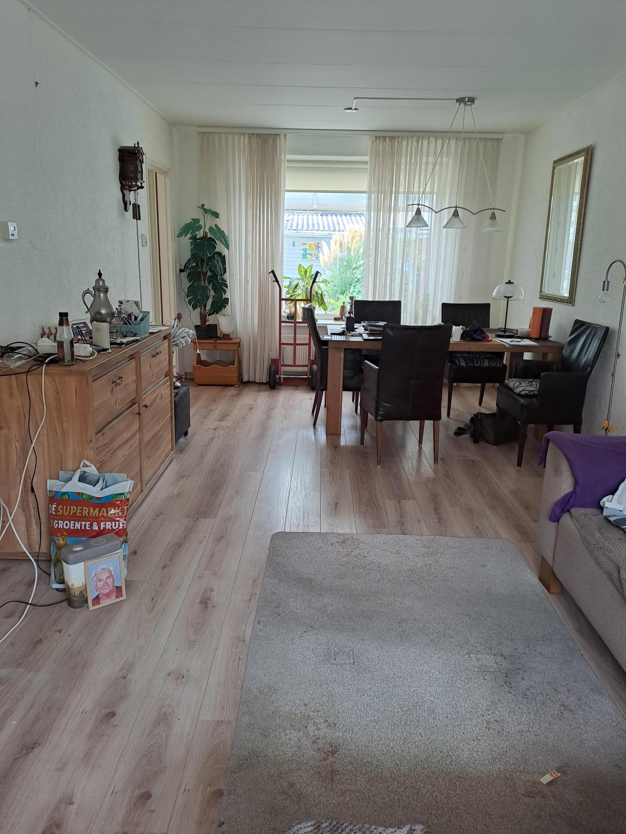 housePhoto