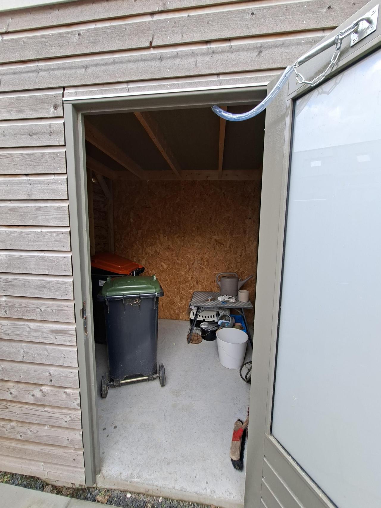 housePhoto