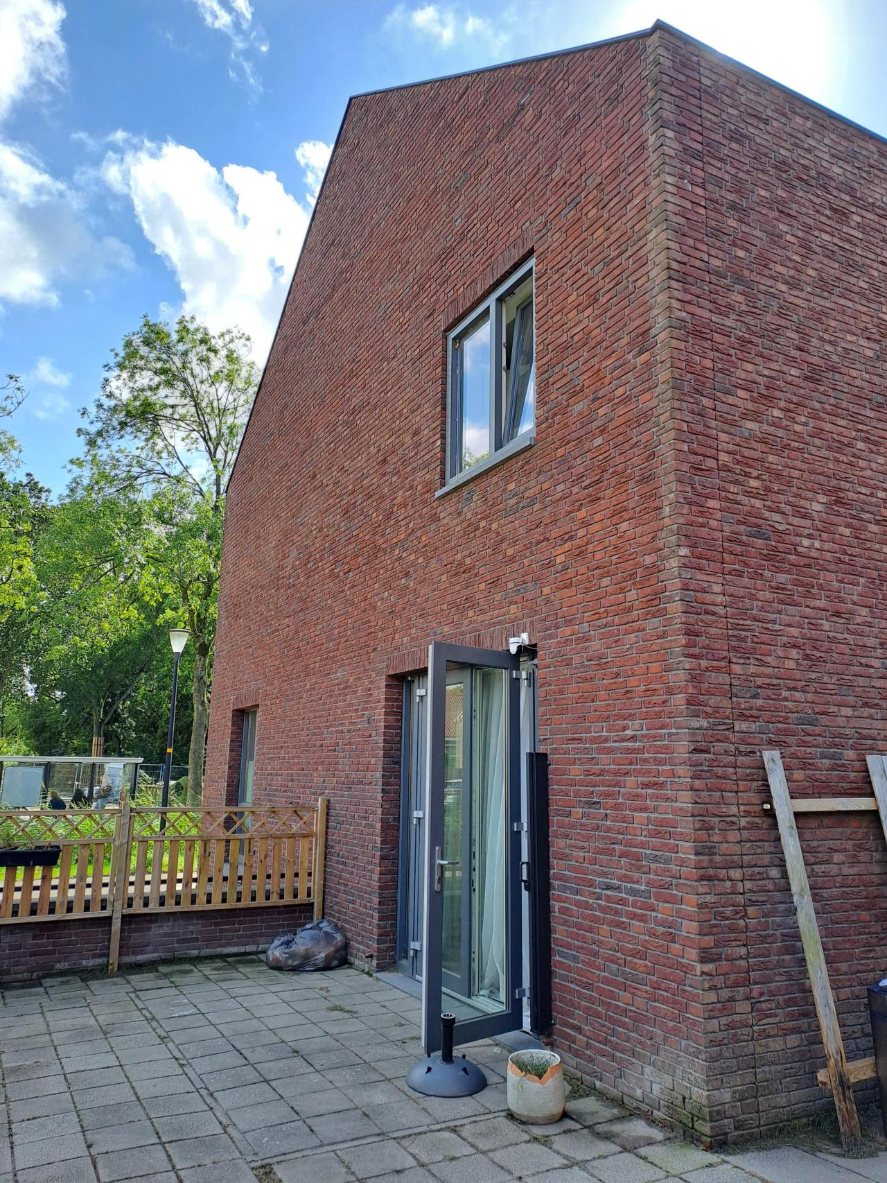 housePhoto