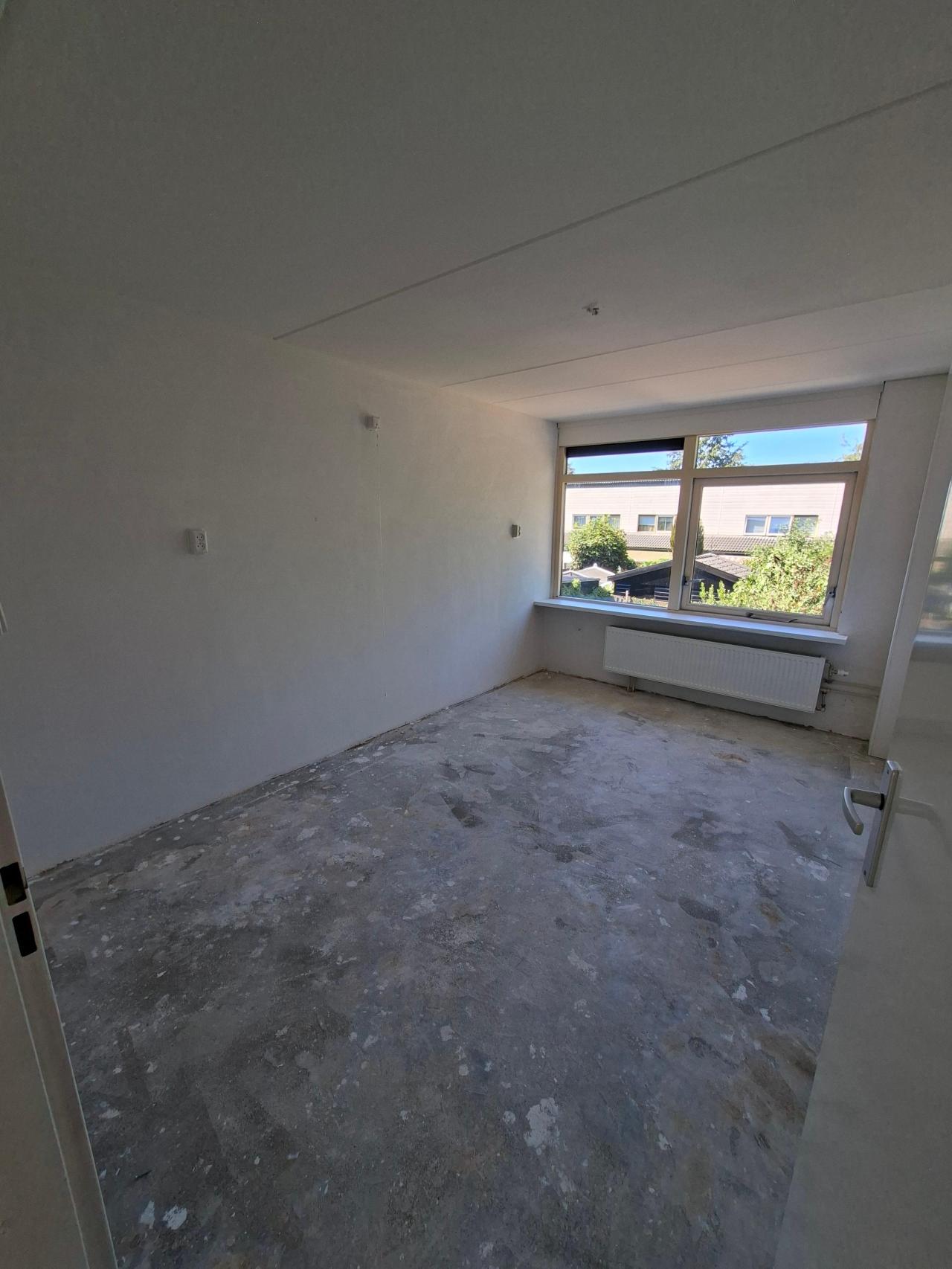 housePhoto