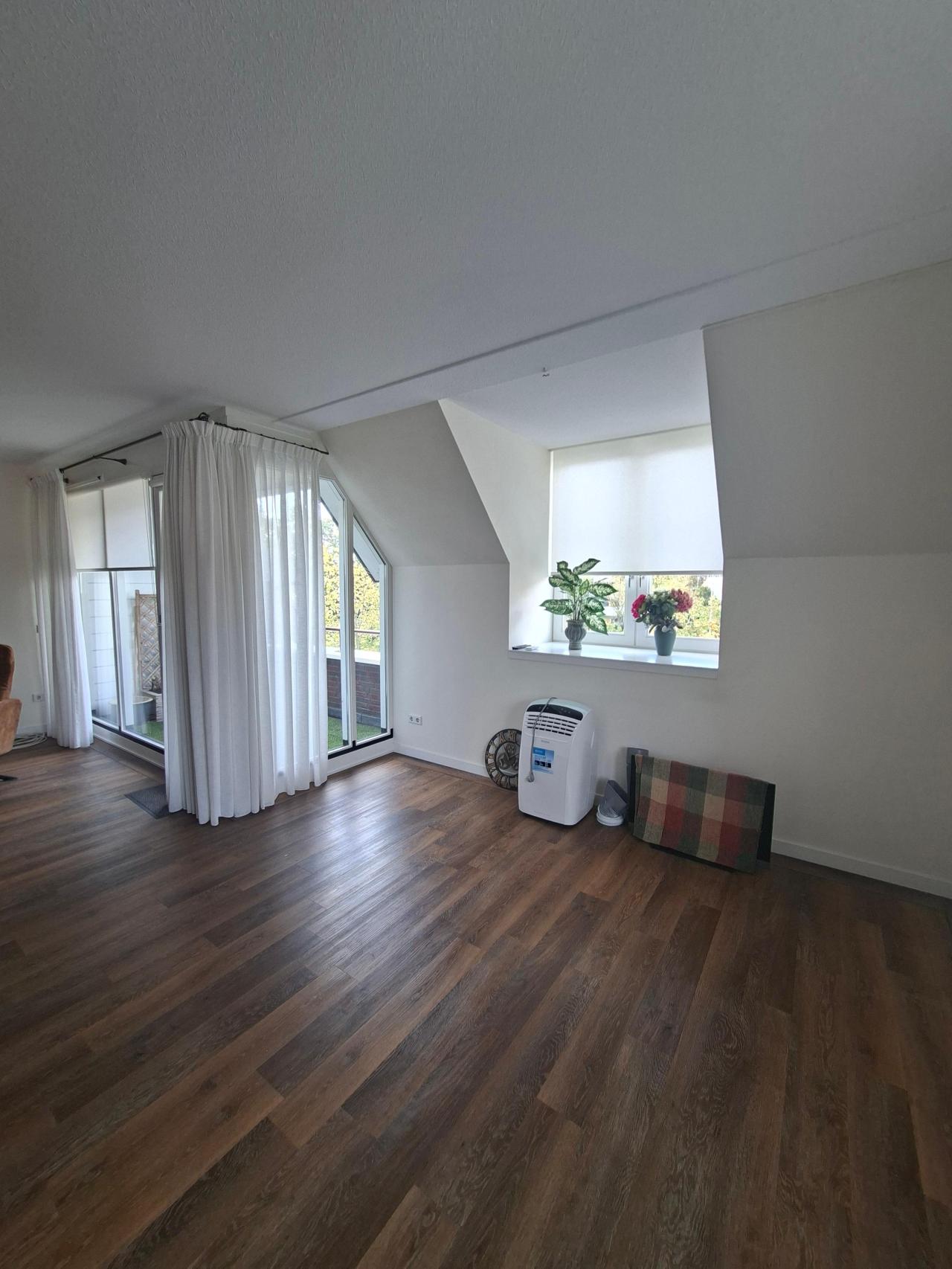 housePhoto