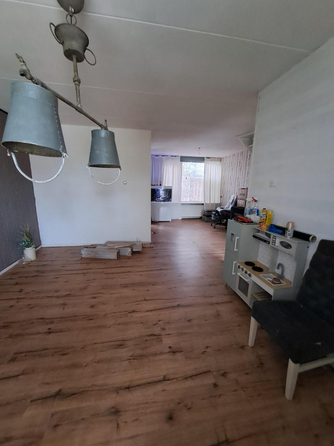 housePhoto