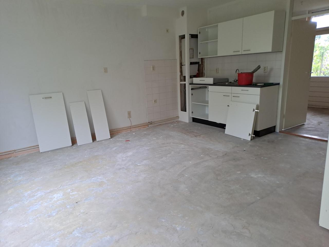 housePhoto
