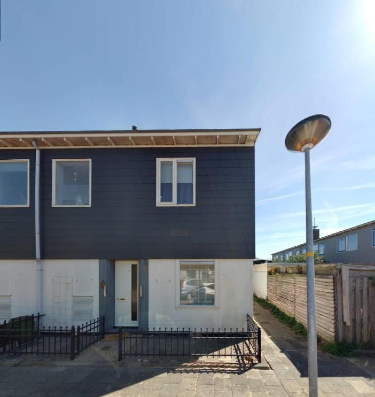 free-sector-houses for rent on Goudenregenstraat 31