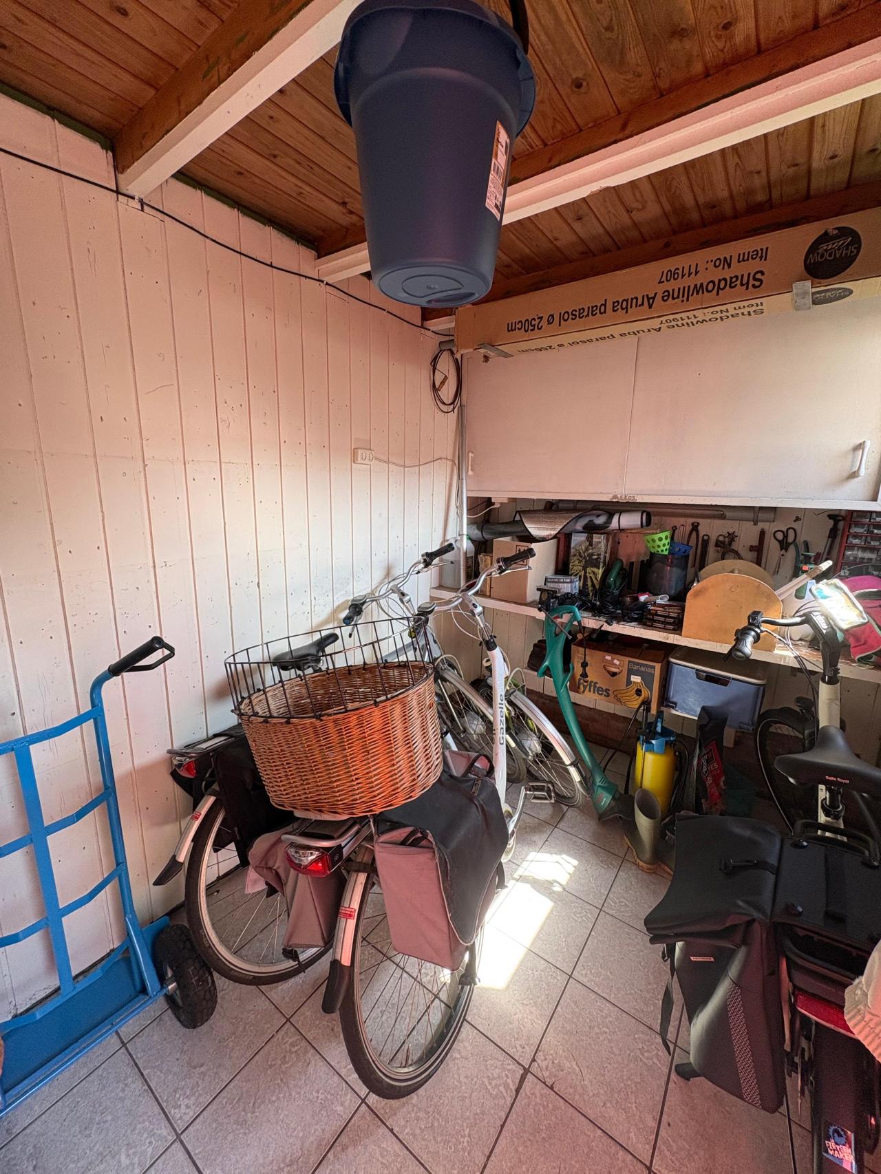 housePhoto