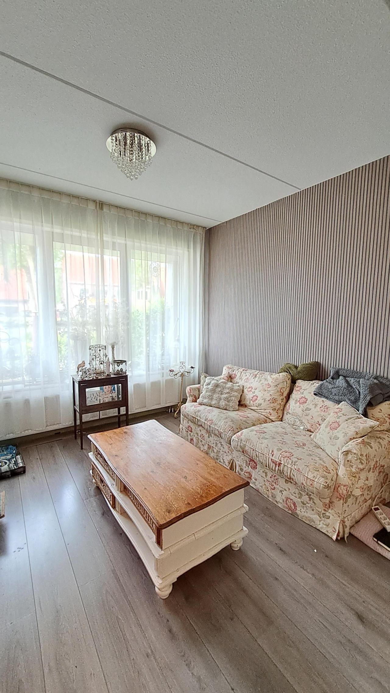housePhoto