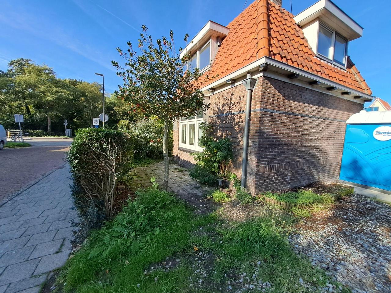 housePhoto
