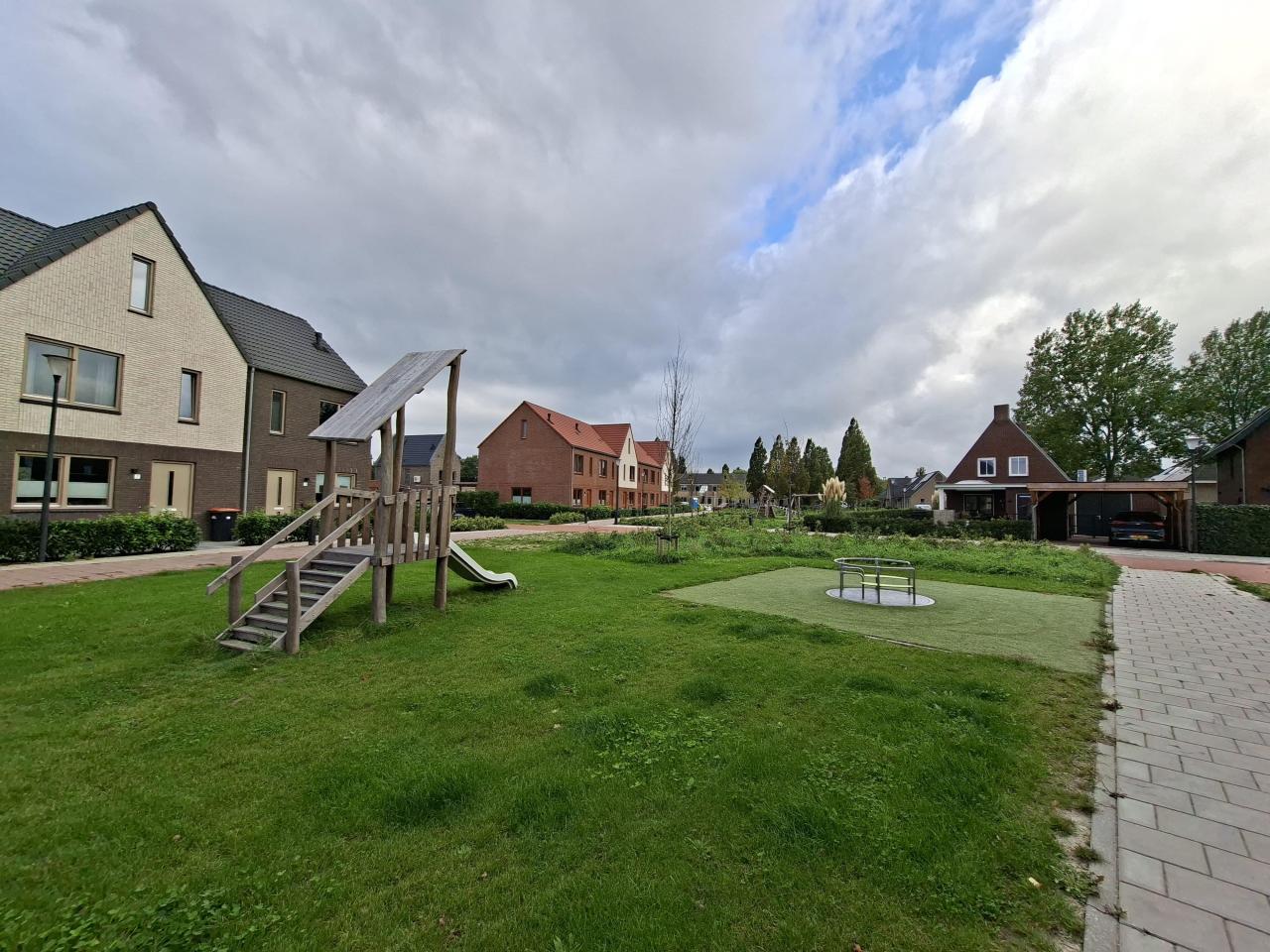 housePhoto