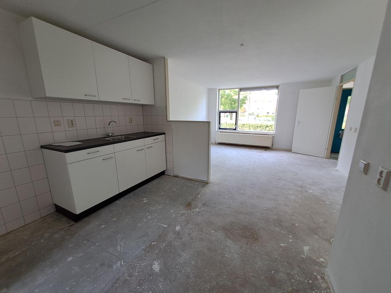 housePhoto