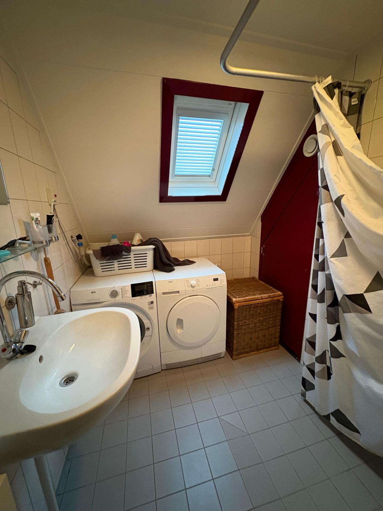 housePhoto
