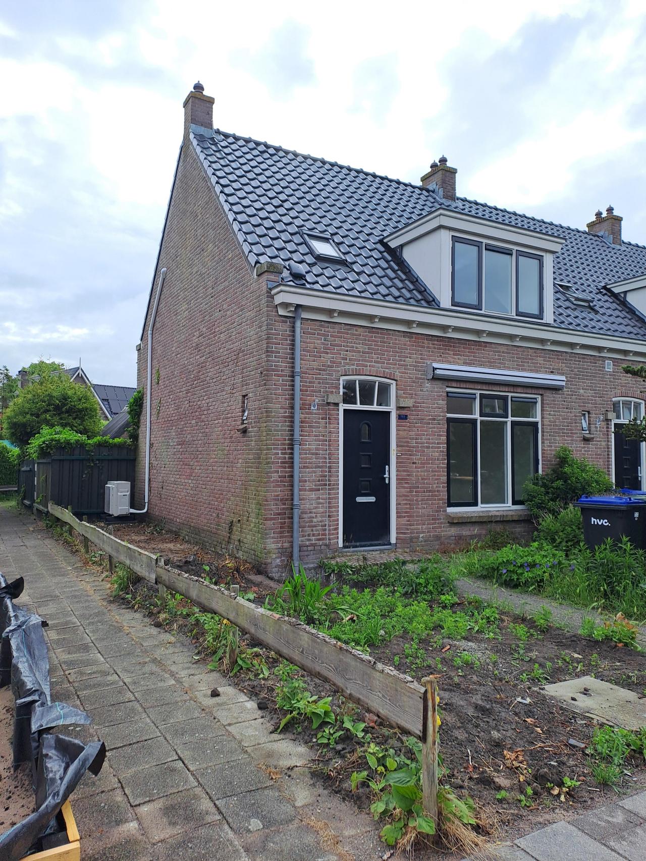 housePhoto