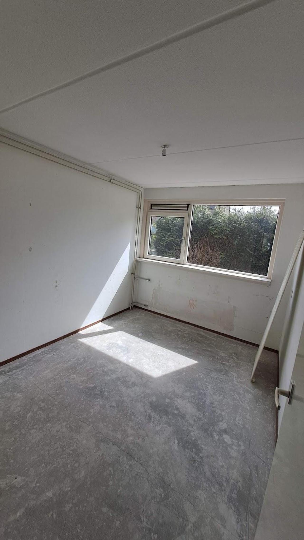 housePhoto