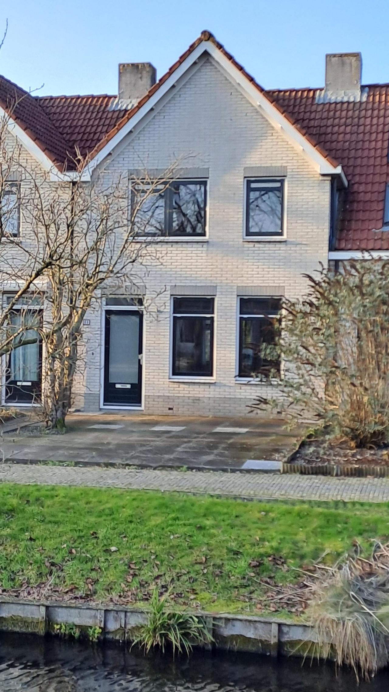 housePhoto