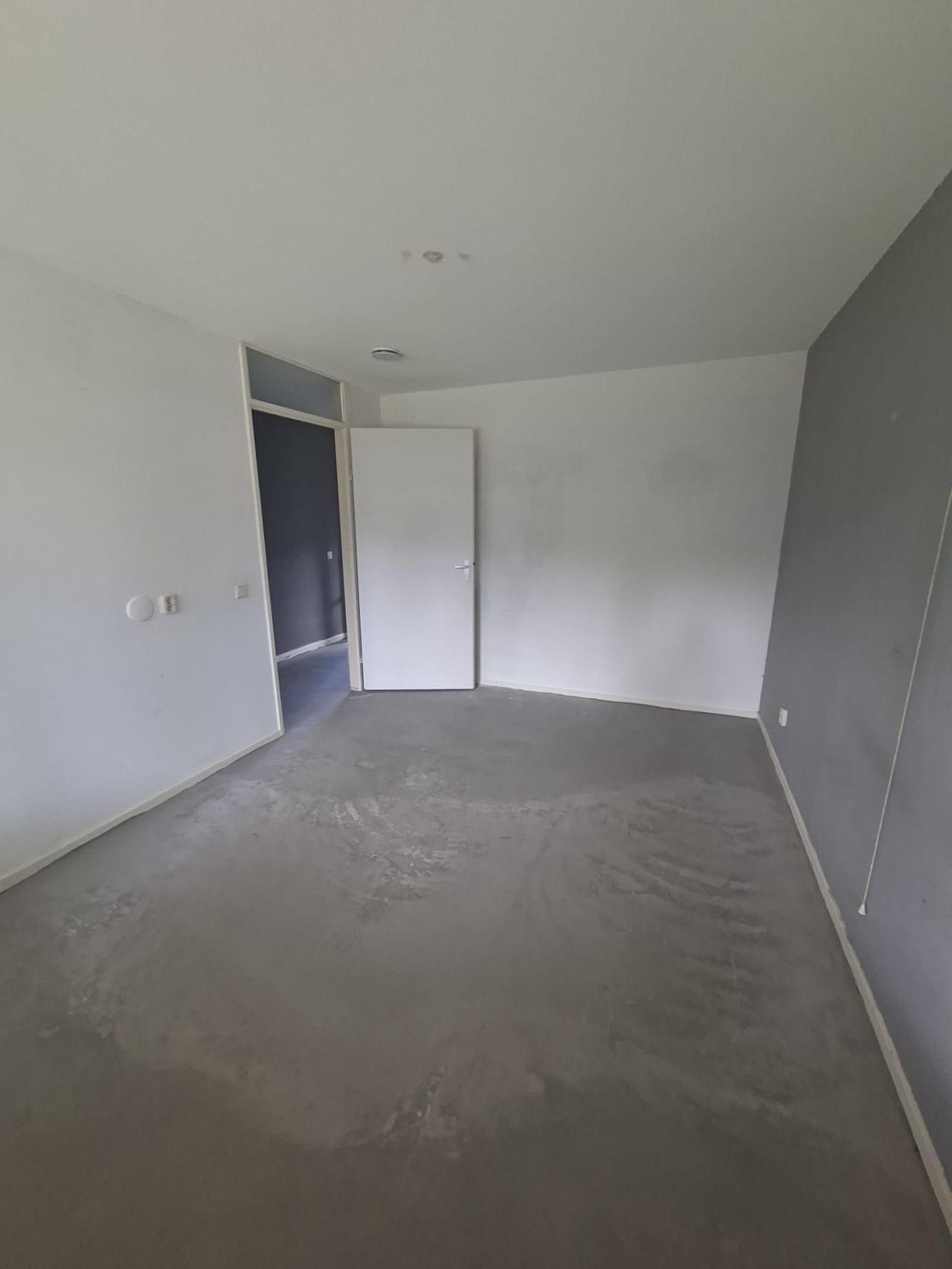 housePhoto
