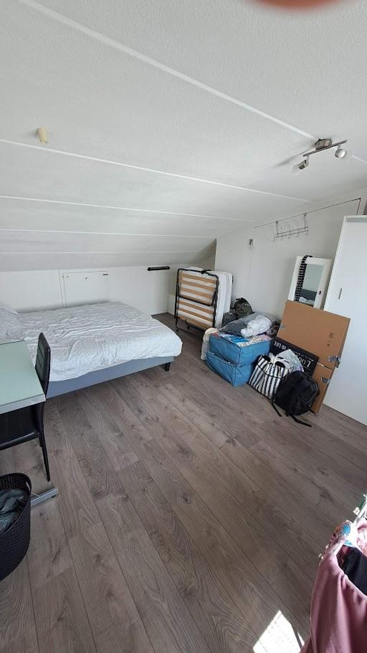 housePhoto
