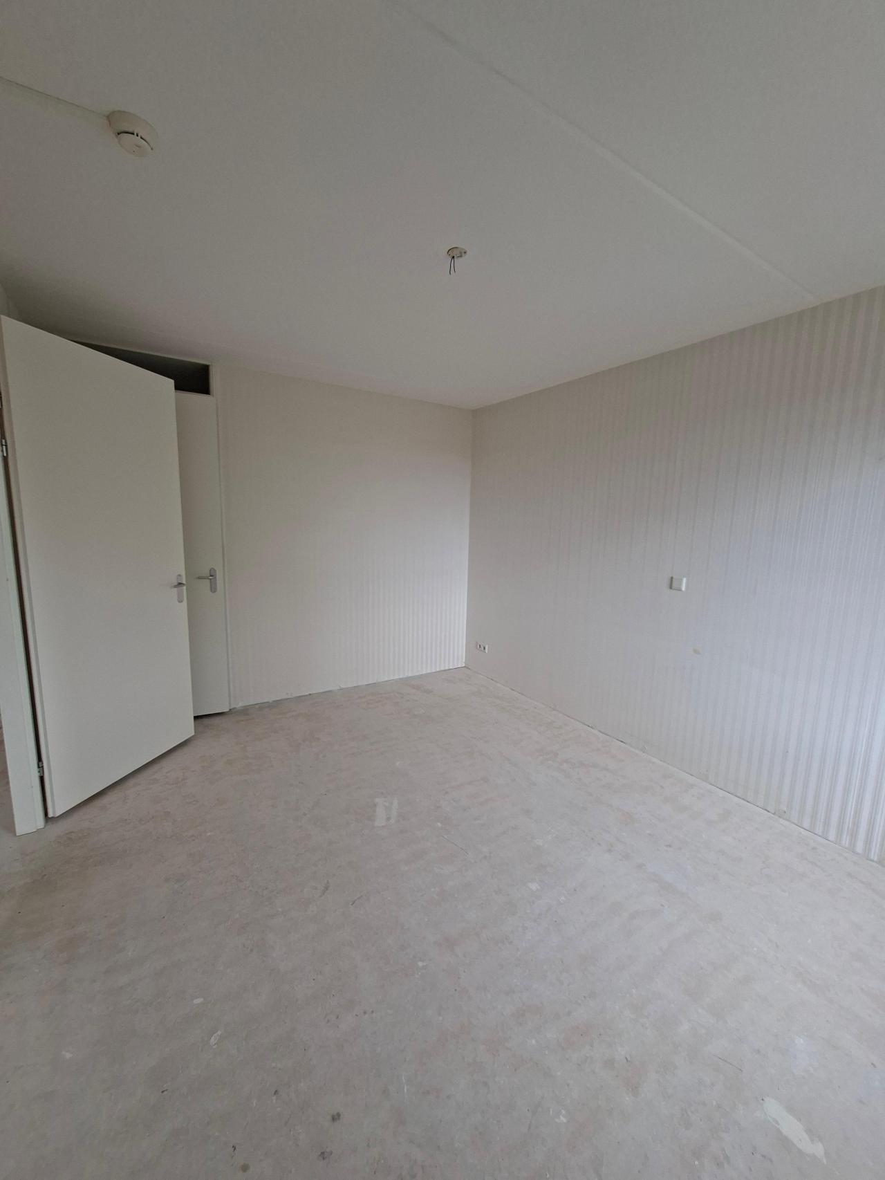housePhoto