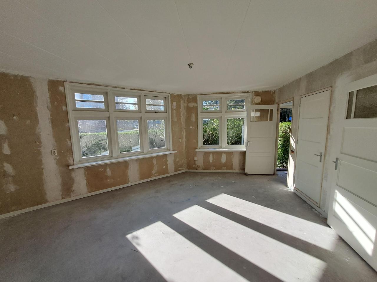 housePhoto