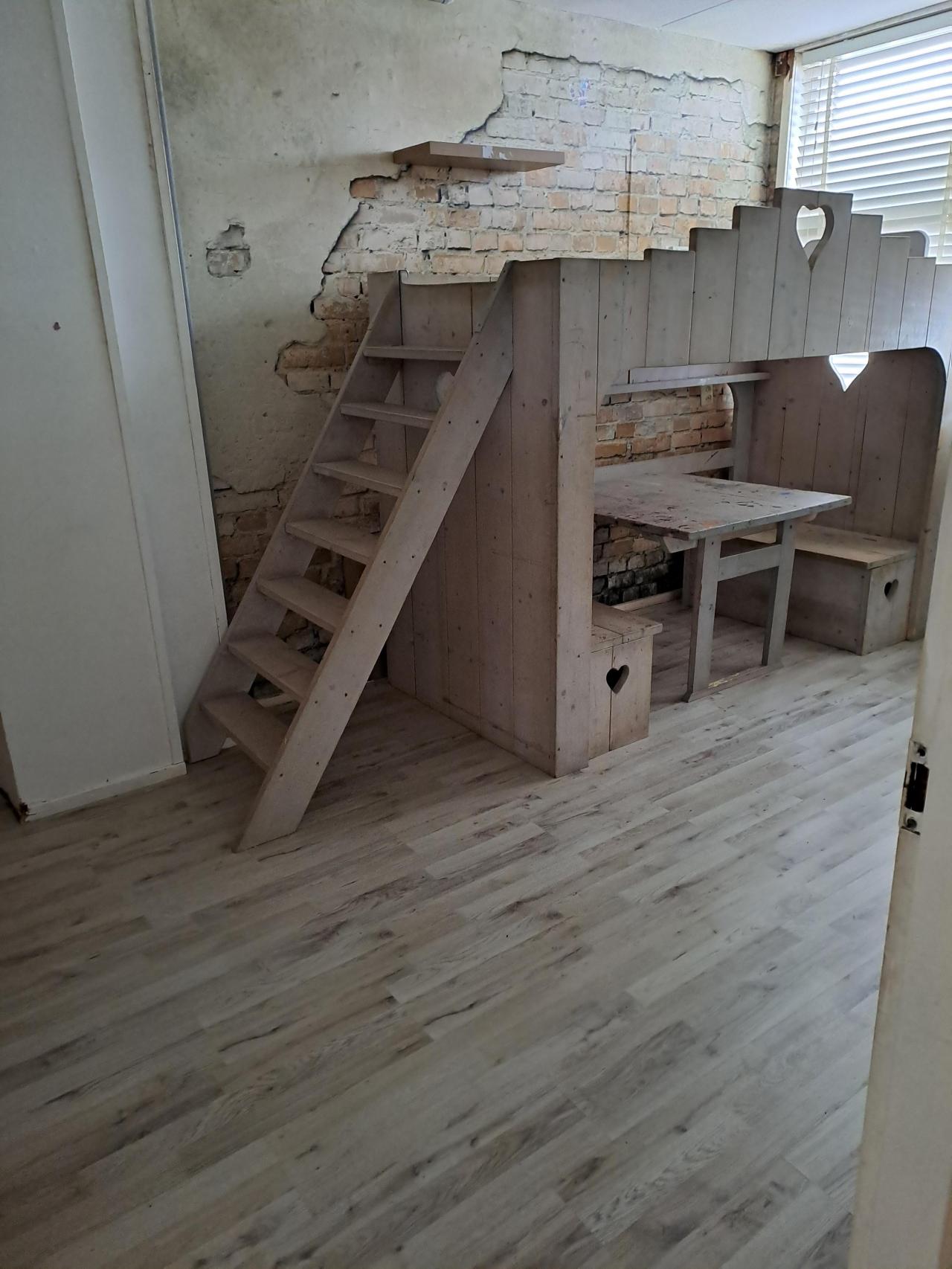housePhoto