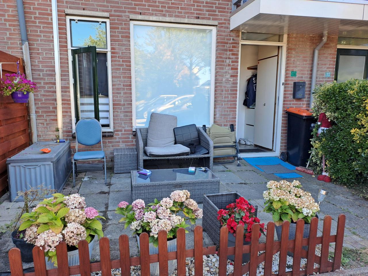 housePhoto
